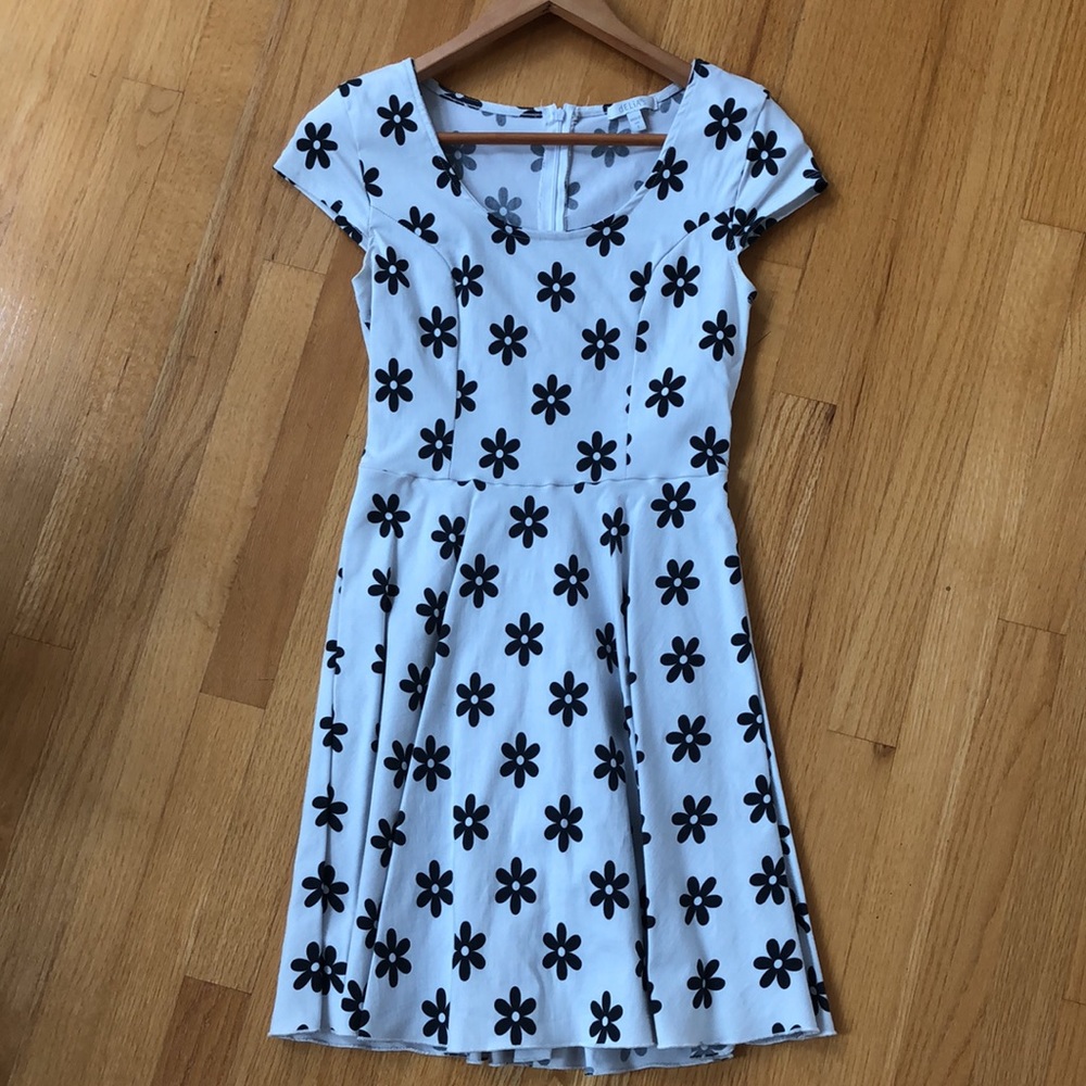 Delia’s Black and White Daisy Dress